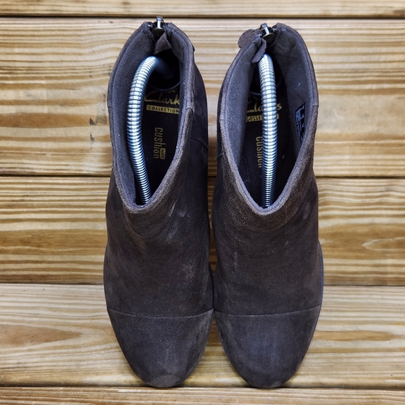 Clarks Womens 7.5 Ankle Booties Brown Suede Heeled Zip Up Boots - Picture 6 of 8